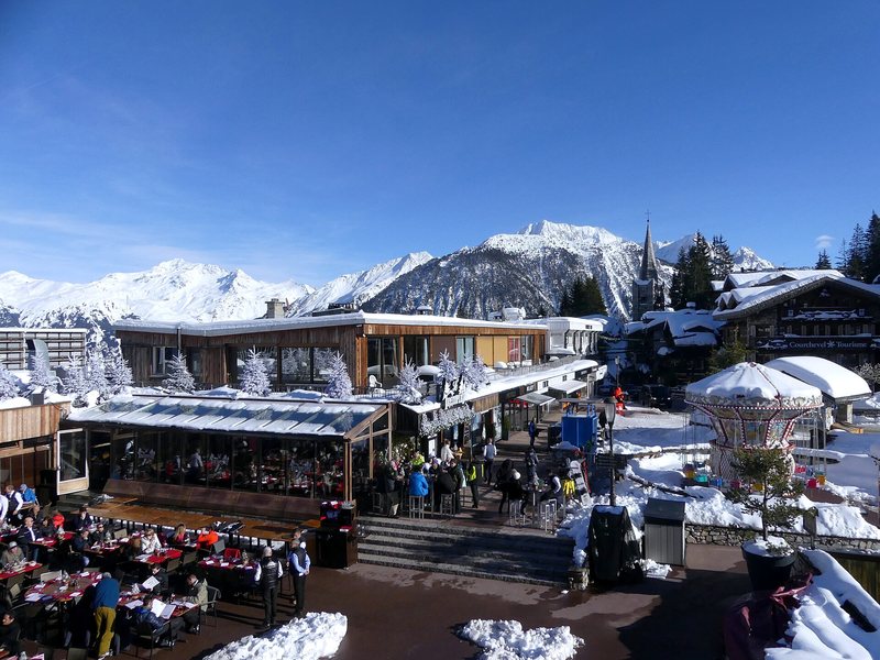 Mountain restaurants at Courchevel 1850 at lunchtime