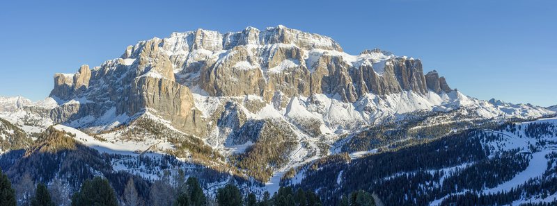 The Sella group from Ciampinoi in winter