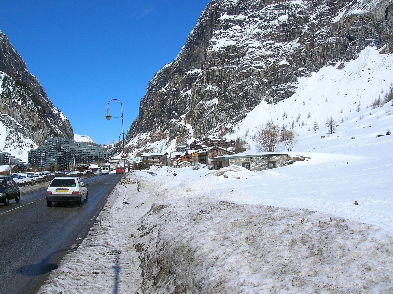 La Daille at the entrance to Val d'Isère in March snow