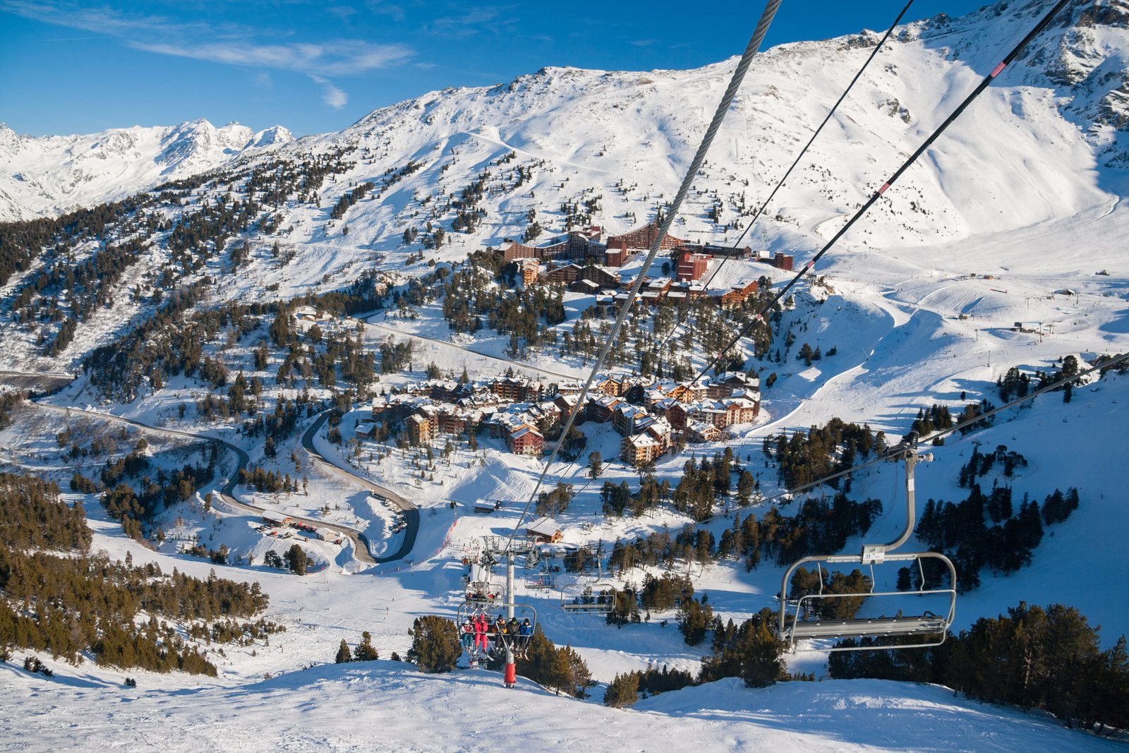 Arc 1950 and Arc 2000 seen from a chairlift