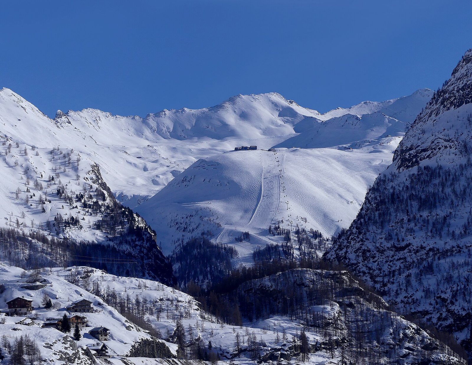 Solaise above Val d'Isere in winter